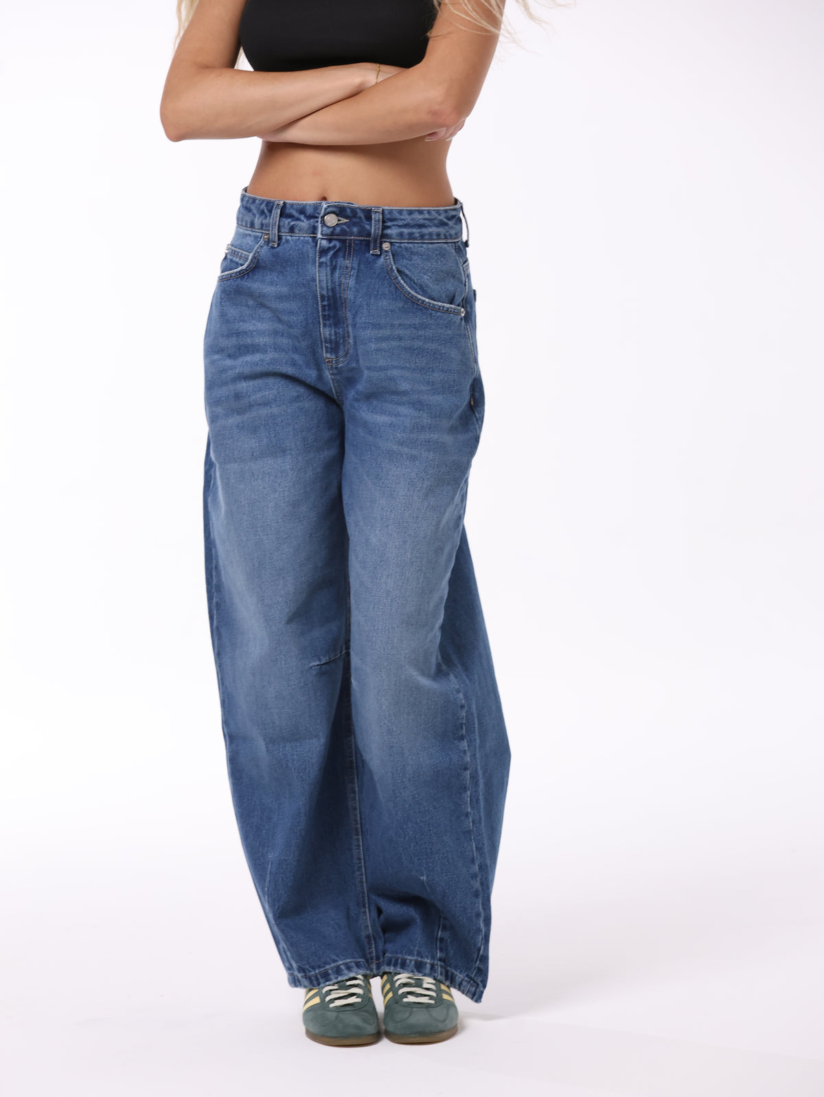 BARREL JEANS