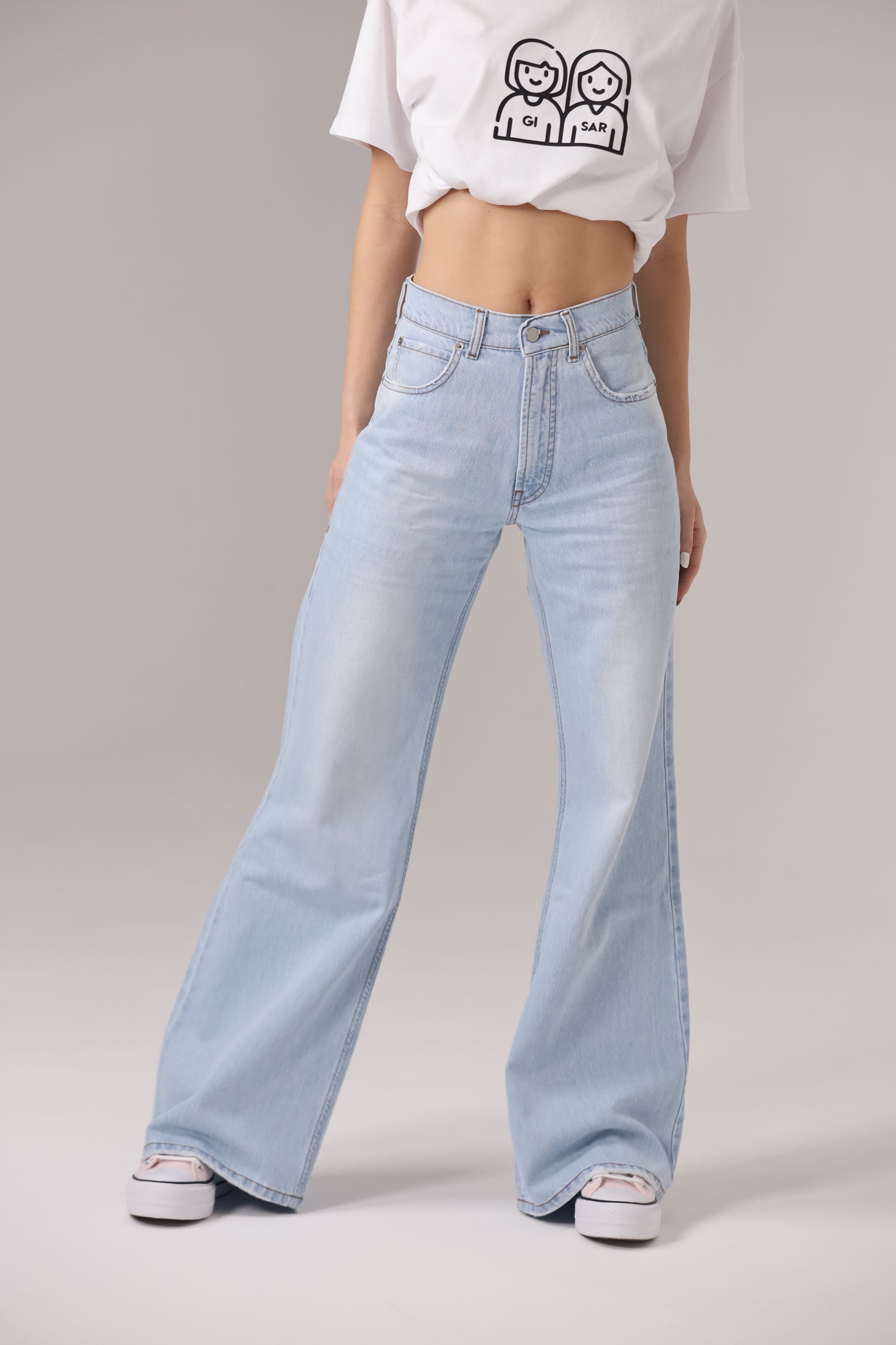 BOOTCUT