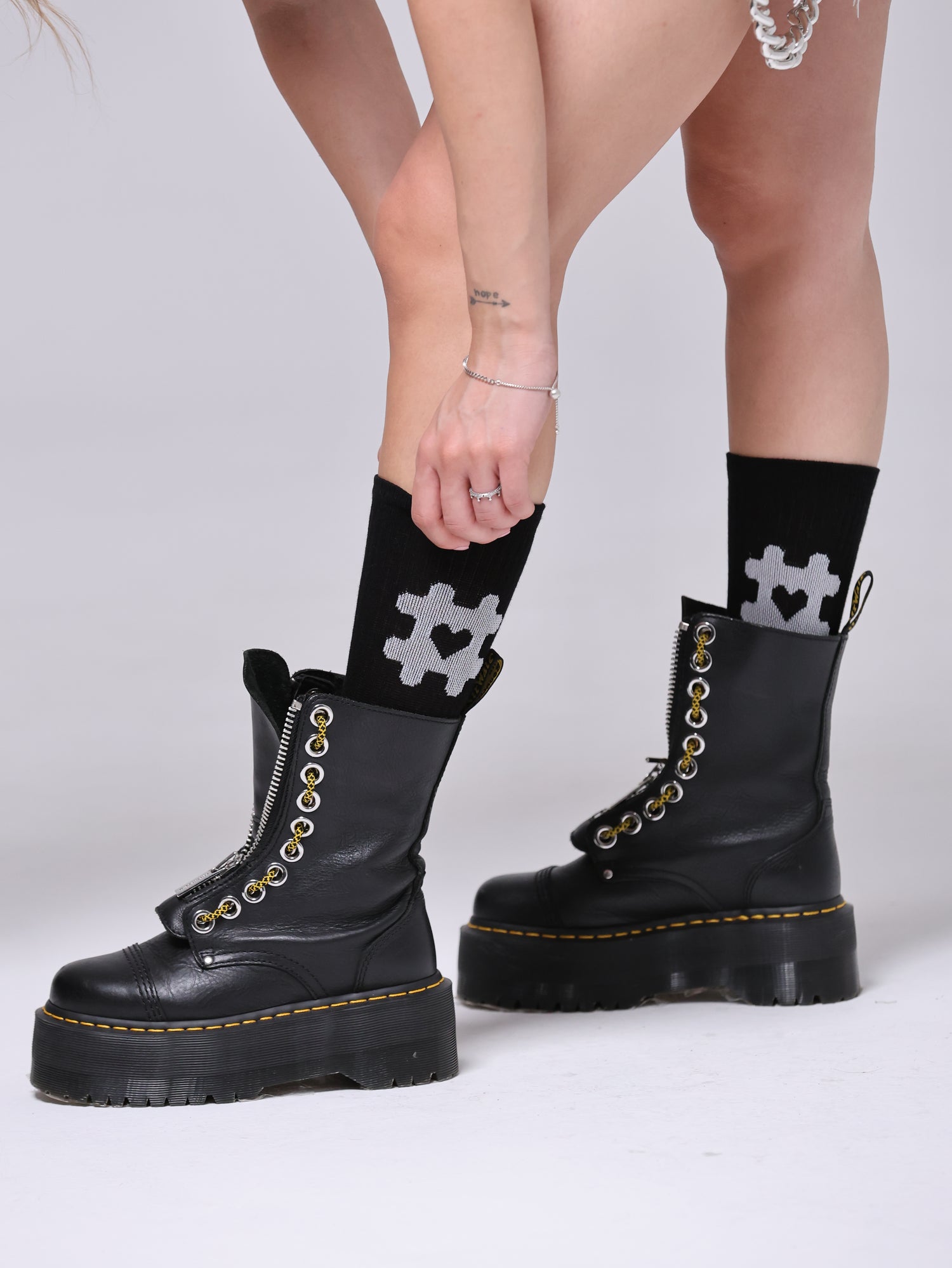 GISAR SOCKS